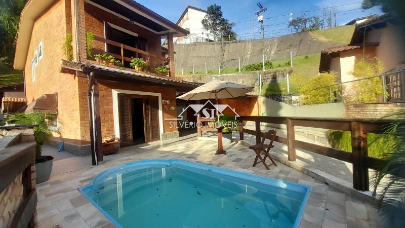 Casa em Quitandinha - Petrópolis/RJ  - 3 Quartos