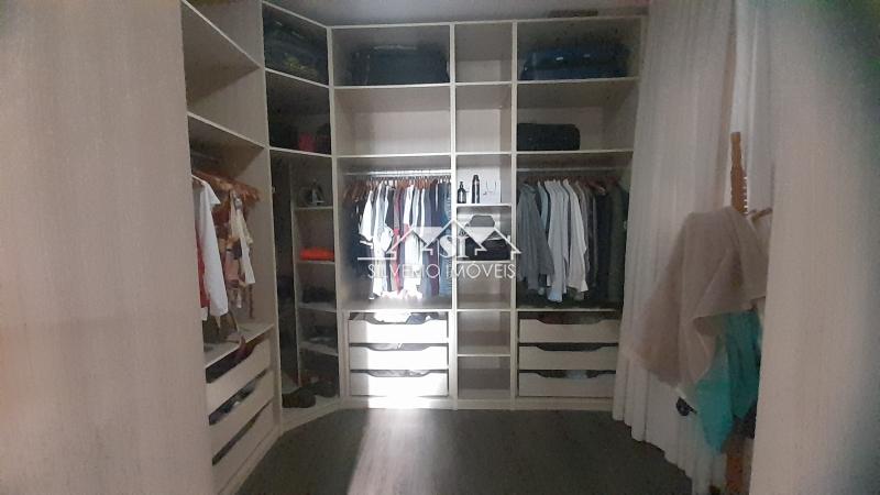 Casa à venda com 3 quartos, 300m² - Foto 17
