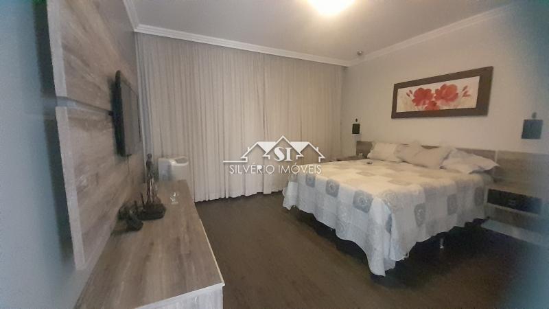 Casa à venda com 3 quartos, 300m² - Foto 24