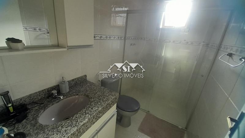 Casa à venda com 3 quartos, 300m² - Foto 25