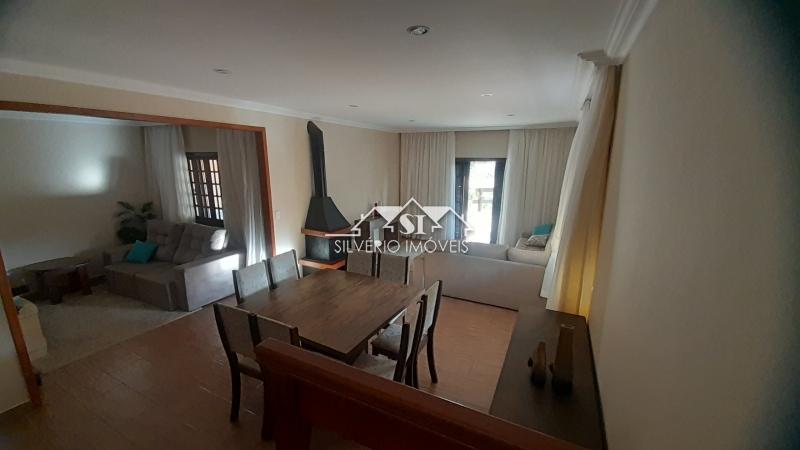 Casa à venda com 3 quartos, 300m² - Foto 29