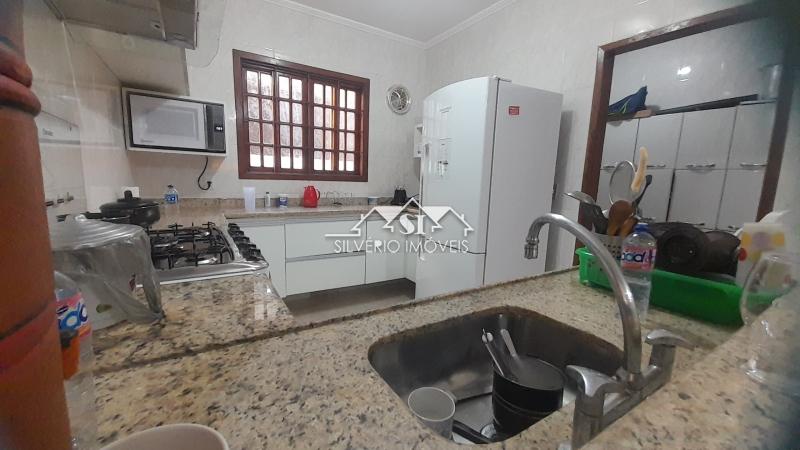 Casa à venda com 3 quartos, 300m² - Foto 38