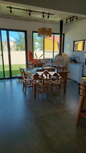Casa à venda com 3 quartos, 216m² - Foto 7