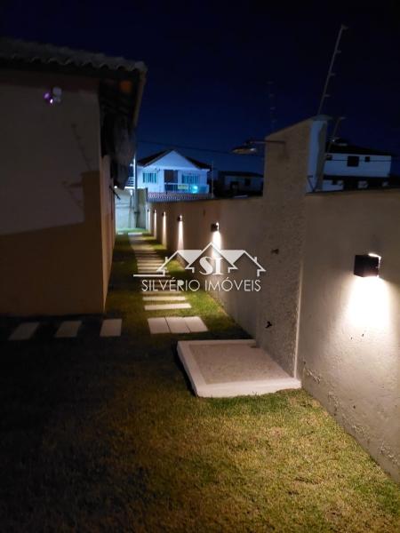 Casa à venda com 3 quartos, 216m² - Foto 11