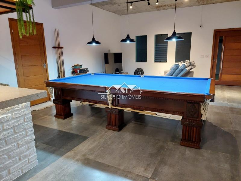 Casa à venda com 3 quartos, 216m² - Foto 18