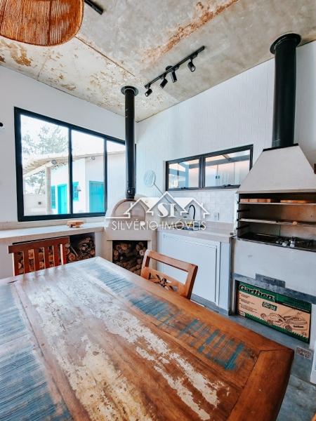 Casa à venda com 3 quartos, 216m² - Foto 33