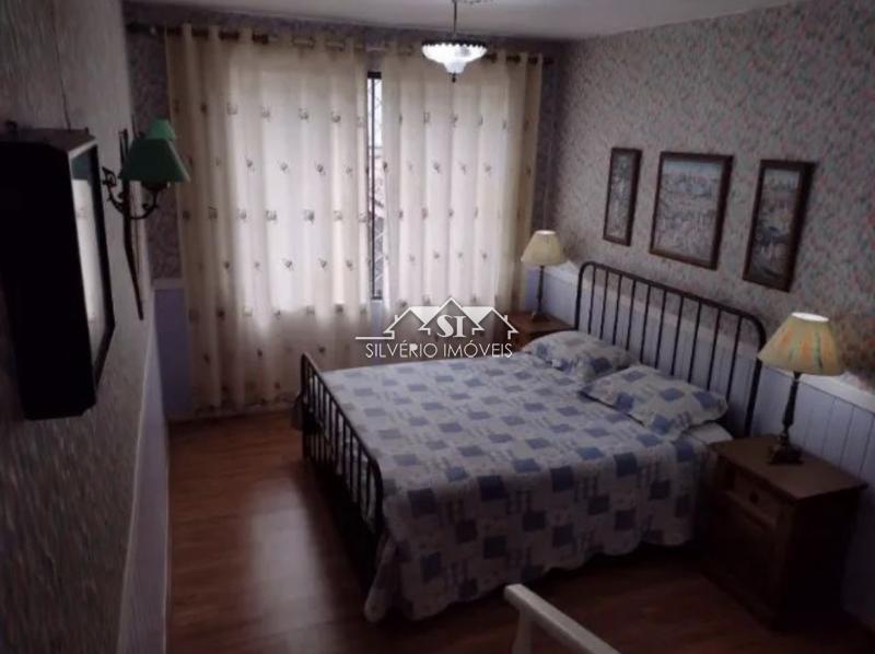 Casa à venda com 4 quartos, 230m² - Foto 5