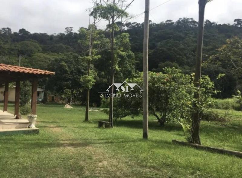 Sítio à venda com 3 quartos, 430m² - Foto 3