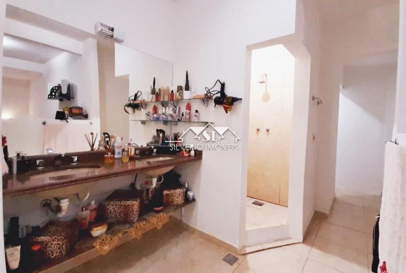 Casa à venda com 3 quartos, 420m² - Foto 13