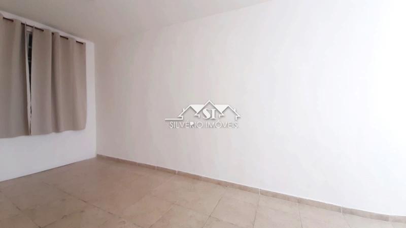 Casa à venda com 3 quartos, 420m² - Foto 17