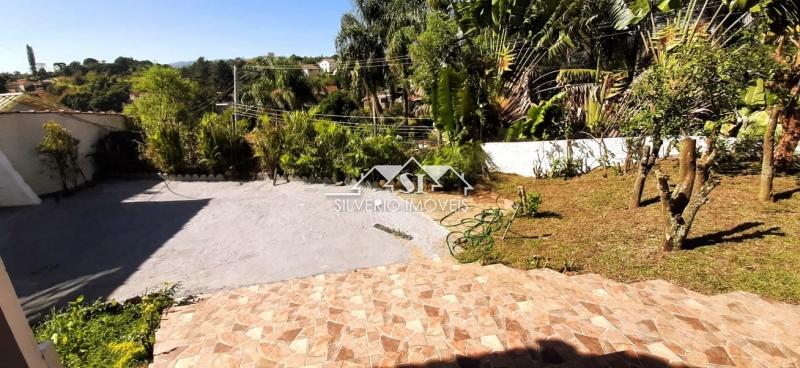 Casa à venda com 3 quartos, 420m² - Foto 6