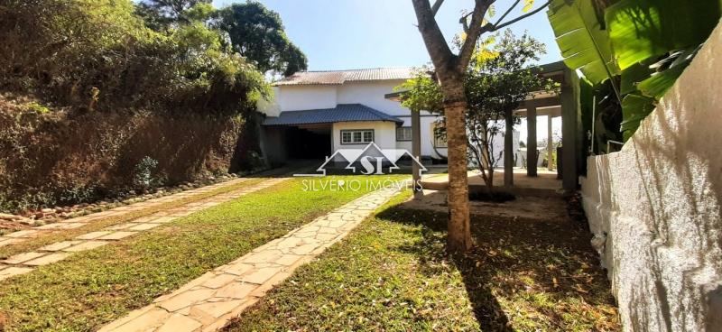 Casa à venda com 3 quartos, 420m² - Foto 5