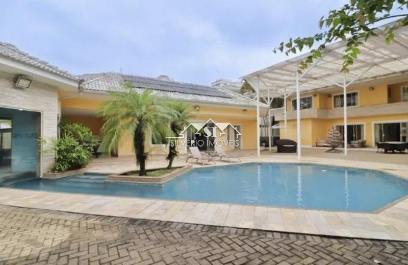 Casa em Barra da Tijuca - Rio de Janeiro/RJ  - 5 Quartos