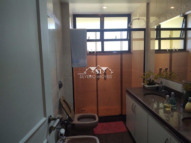 Apartamento à venda com 4 quartos, 200m² - Foto 34