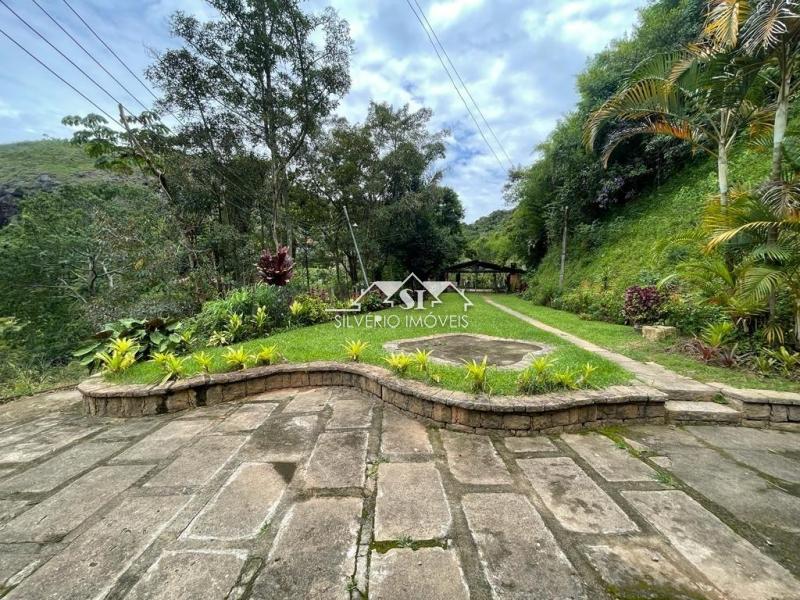 Casa à venda com 5 quartos, 330m² - Foto 26
