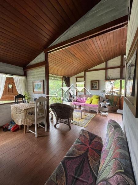 Casa à venda com 5 quartos, 330m² - Foto 6
