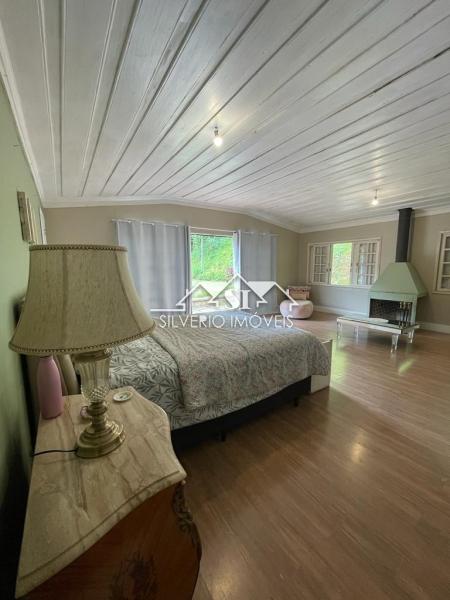 Casa à venda com 5 quartos, 330m² - Foto 14