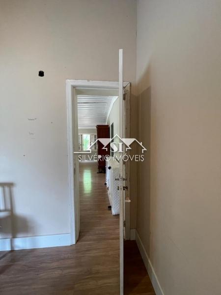 Casa à venda com 5 quartos, 330m² - Foto 15