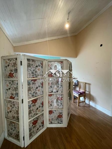 Casa à venda com 5 quartos, 330m² - Foto 19