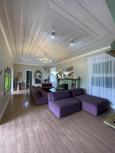 Casa à venda com 5 quartos, 330m² - Foto 22