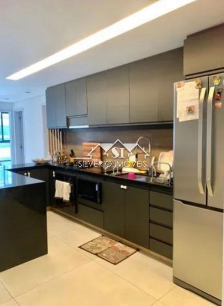 Apartamento à venda com 3 quartos, 150m² - Foto 15