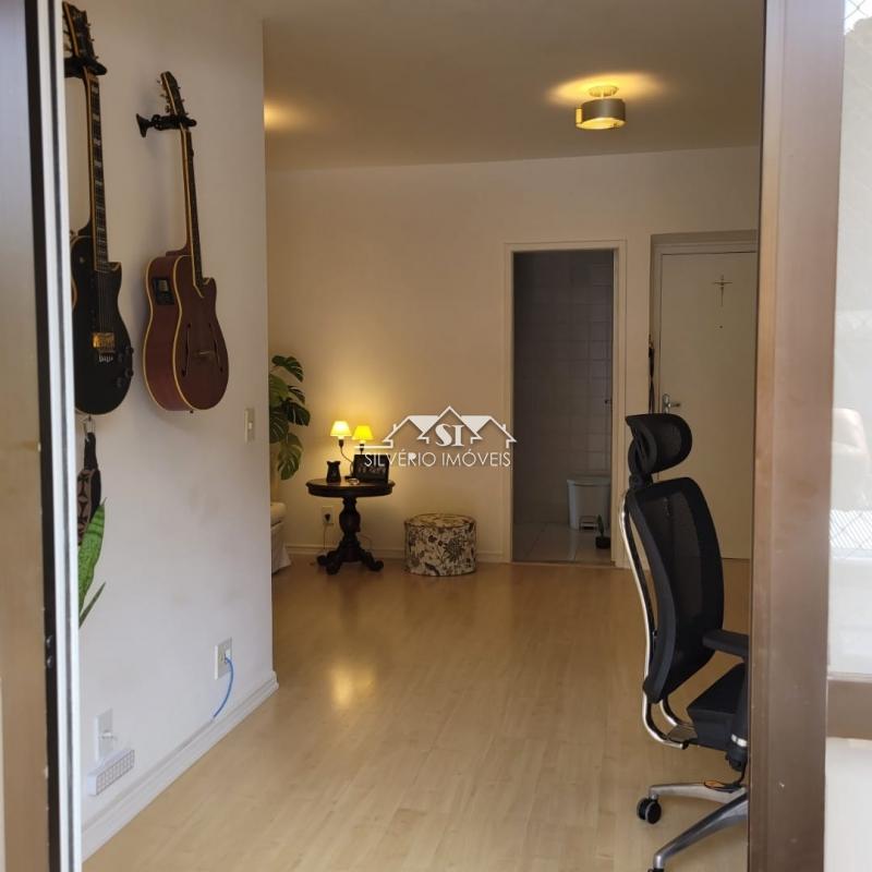 Apartamento à venda com 3 quartos, 80m² - Foto 3