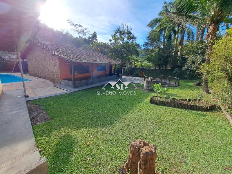Casa à venda com 2 quartos, 180m² - Foto 3