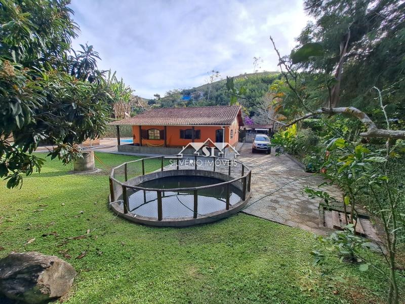 Casa à venda com 2 quartos, 180m² - Foto 4