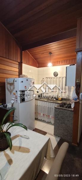 Casa à venda com 2 quartos, 65m² - Foto 8