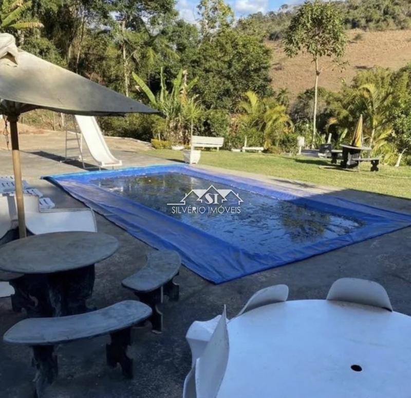 Sítio à venda com 3 quartos, 320m² - Foto 2