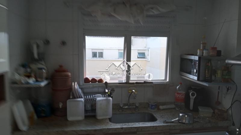 Apartamento à venda com 3 quartos, 96m² - Foto 9