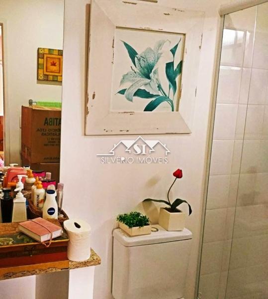 Casa à venda e aluguel com 3 quartos, 300m² - Foto 3
