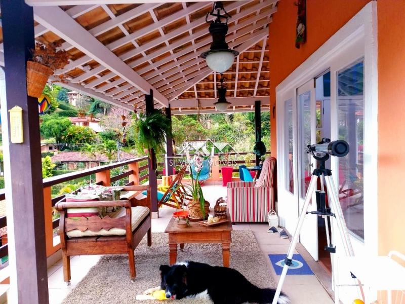Casa à venda e aluguel com 3 quartos, 300m² - Foto 4