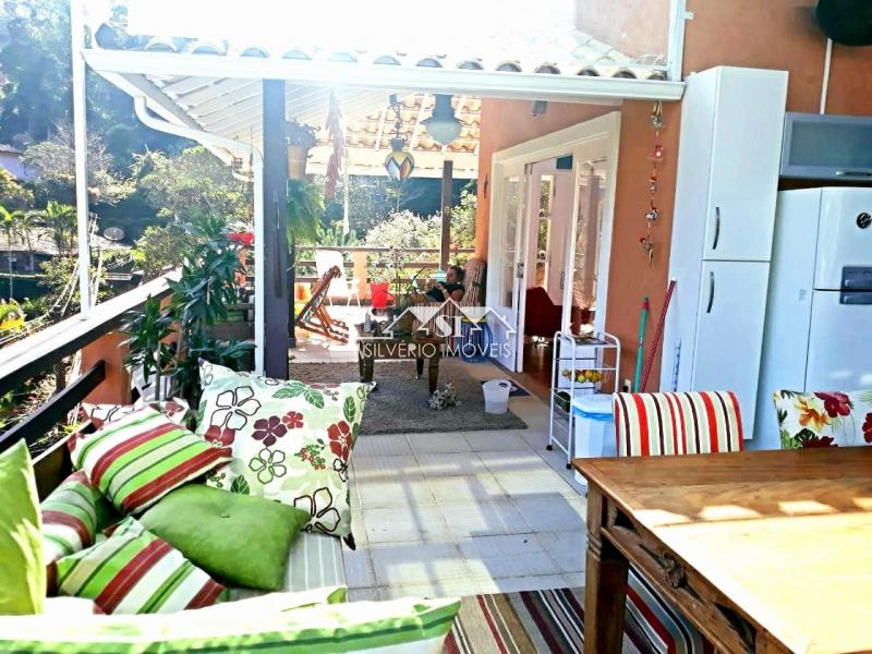 Casa à venda e aluguel com 3 quartos, 300m² - Foto 11