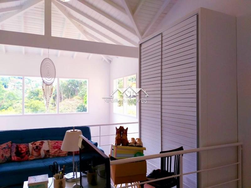 Casa à venda e aluguel com 3 quartos, 300m² - Foto 40