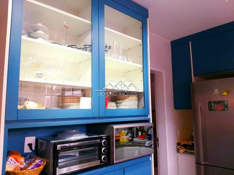 Casa à venda e aluguel com 3 quartos, 300m² - Foto 47