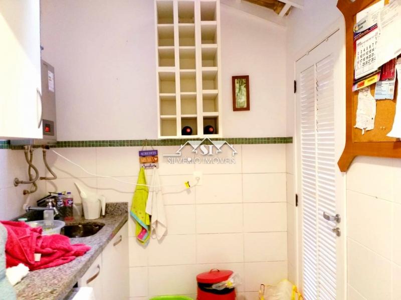 Casa à venda e aluguel com 3 quartos, 300m² - Foto 48