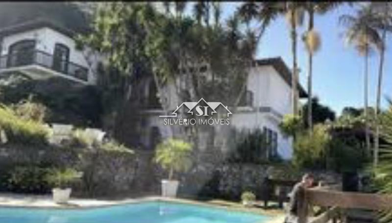 Casa em Valparaíso - Petrópolis/RJ  - 5 Quartos