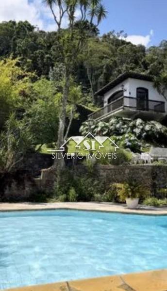 Casa à venda com 5 quartos, 360m² - Foto 4