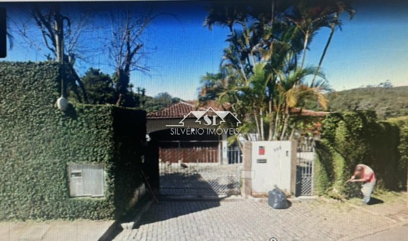 Casa à venda com 5 quartos, 360m² - Foto 2