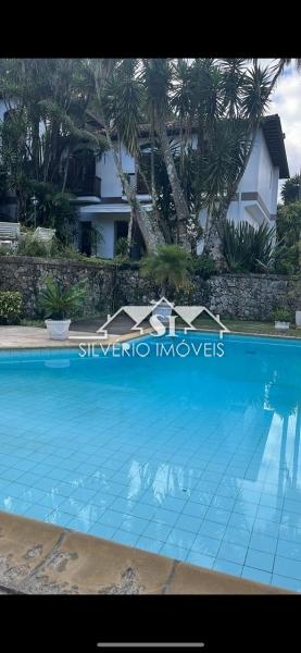 Casa à venda com 5 quartos, 360m² - Foto 17