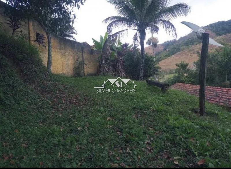 Chácara à venda com 2 quartos, 230m² - Foto 4