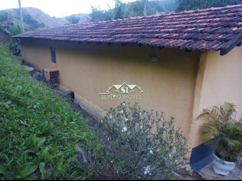 Chácara à venda com 2 quartos, 230m² - Foto 5