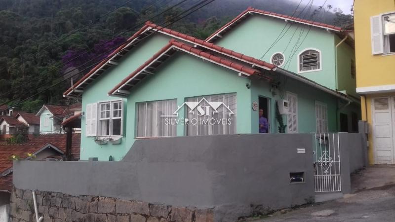 Casa em Castelânea - Petrópolis/RJ  - 3 Quartos