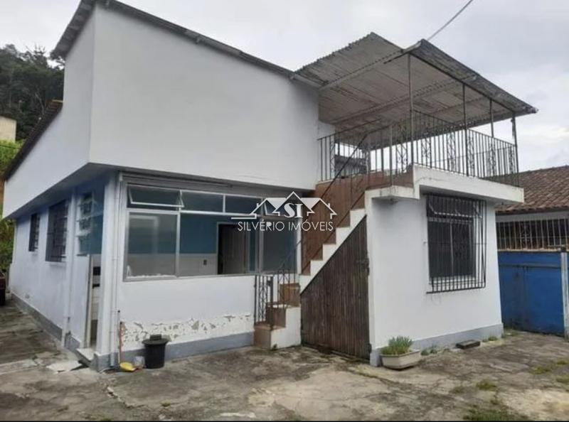 Casa à venda com 2 quartos, 186m² - Foto 2
