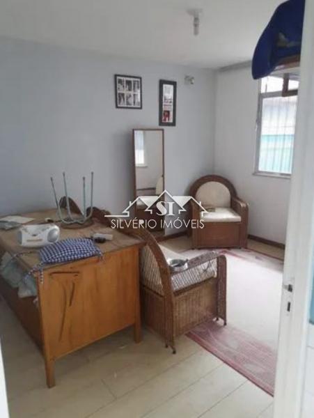 Casa à venda com 2 quartos, 186m² - Foto 10