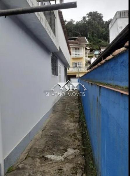 Casa à venda com 2 quartos, 186m² - Foto 16