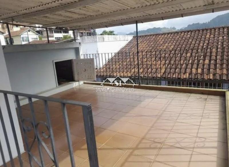 Casa à venda com 2 quartos, 186m² - Foto 18