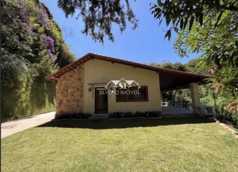 Casa à venda com 3 quartos, 170m² - Foto 2