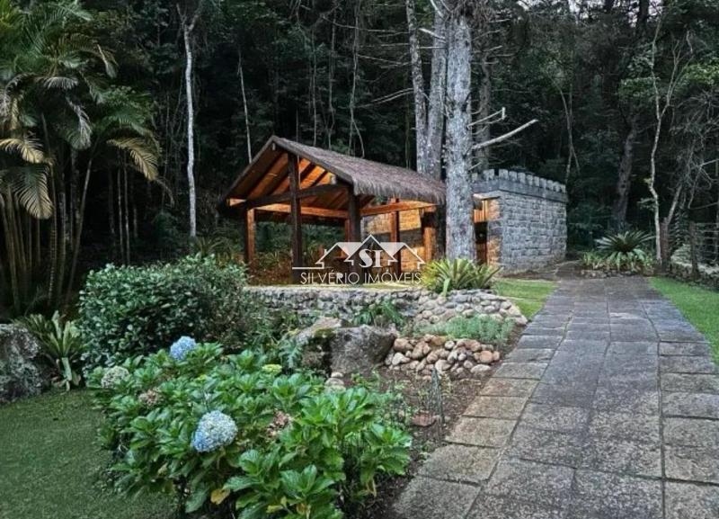 Casa em Araras - Petrópolis/RJ  - 4 Quartos